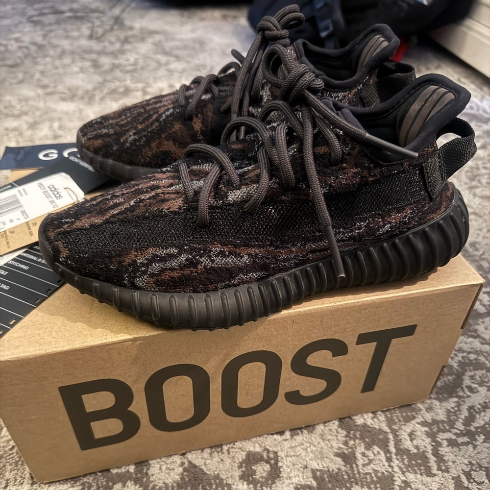 Yeezy Boost 350 V2 Mx Rock colorway (worn a few times)